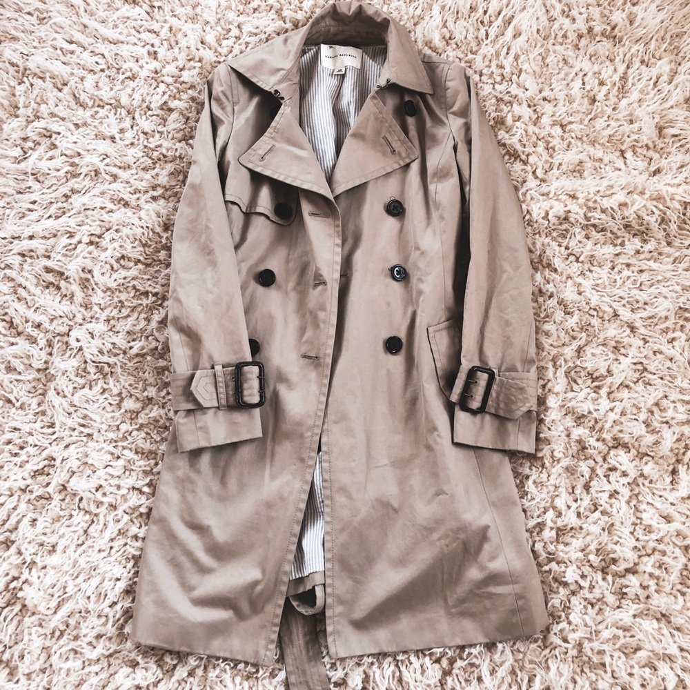 Banana republic trench rain coat camel belted